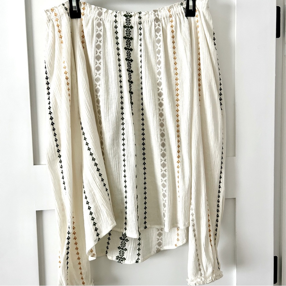 Karen Kane Embroidered Top
